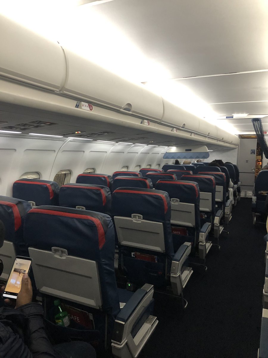 sivaraamkumar's tweet photo. @Delta i was on Delta Flight 2551 from Toronto to Atlanta , I asked the Rep at the gate if I can purchase an upgrade, she said that is not possible. On the flight there were many empty seats. Why did she not allow me to upgrade? https://t.co/4NYCEgSbel