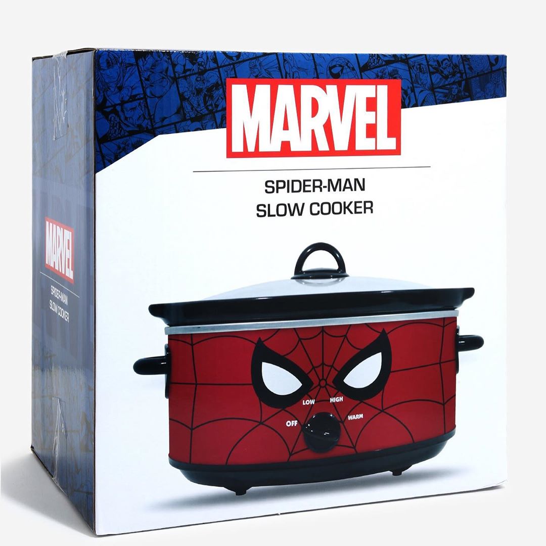 toysmanoficial's tweet image. #ToysmanNews 
#Wow &amp;gt; Para los que disfrutan de la buena cocina, salió en USA esta original cacerola de #Spideman exclusiva #BoxLunch!

🐦 #Twitter &amp;gt; @toysmanoficial
📢 #Facebook &amp;gt; /toysman.com.ar
📸 #instagram &amp;gt; /toysmanoficial
🎬 #YouTube &amp;gt; toysman