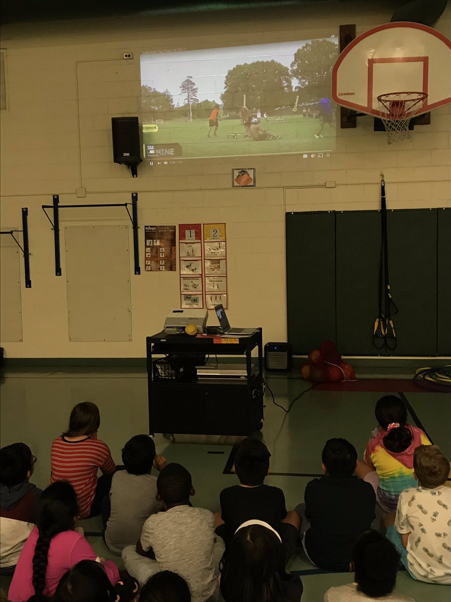 MrDavidPE21's tweet image. Ss ♥️ playing @Spikeball at @D59ForestView    @SpikeballEDU #spikeon #physed