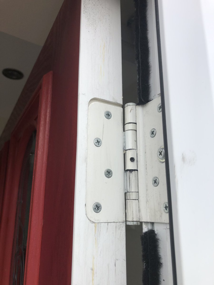 linklocksmiths's tweet photo. My customer moved to a property with a poorly installed composite door. Iโve moved the hinges to lift the door into position. Glued & pinned the old fixing holes to achieve a good fixing. No more lock issues. ๐๐ป๐#CompositeDoors #MultiPointLock https://t.co/kzqijrHu3i