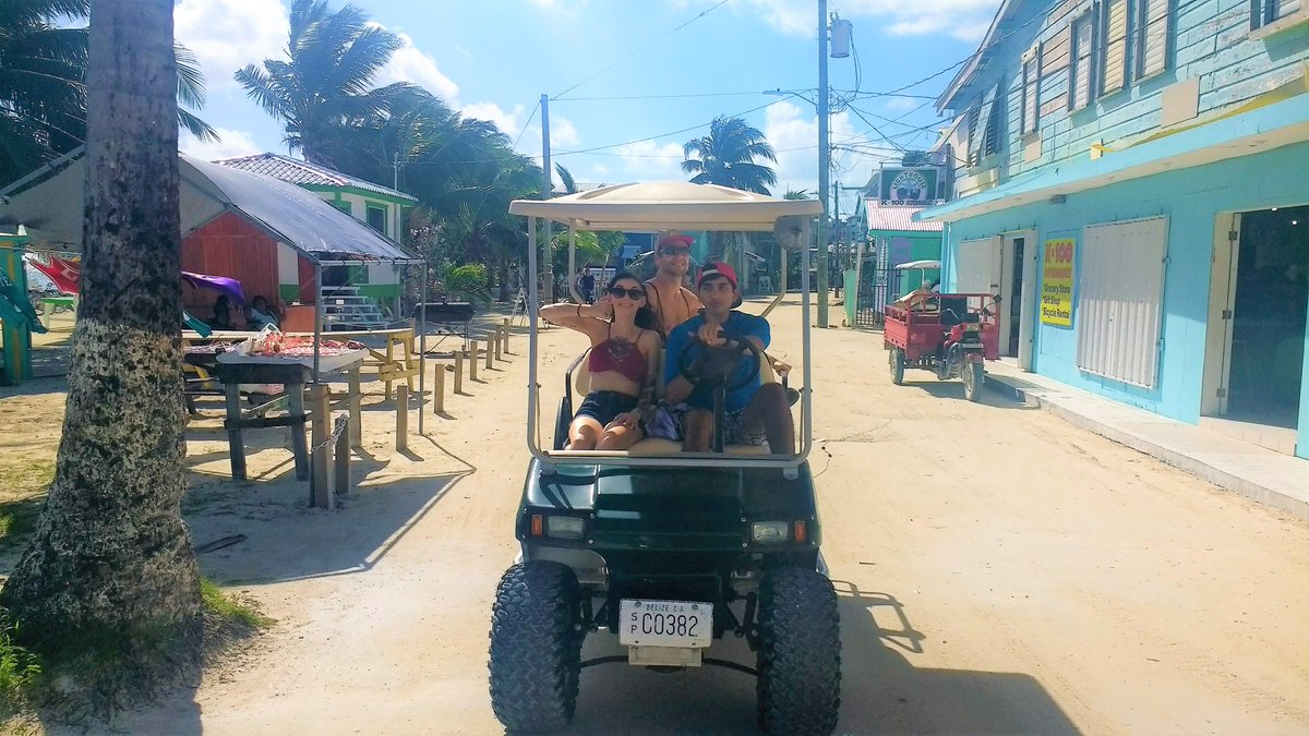 Lifebreaktrips's tweet photo. Even rush hour is relaxing in Belize!. The way  we move is  vibe of the mood. Check our tours to Belize here ➡️➡️➡️https://t.co/Wx45vqQ5jS #Belize #tours #travel #TravelBelize https://t.co/A8AYicHq9h