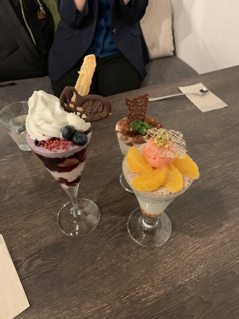 本日はシメパフェで締めます（早く寝ろ）
