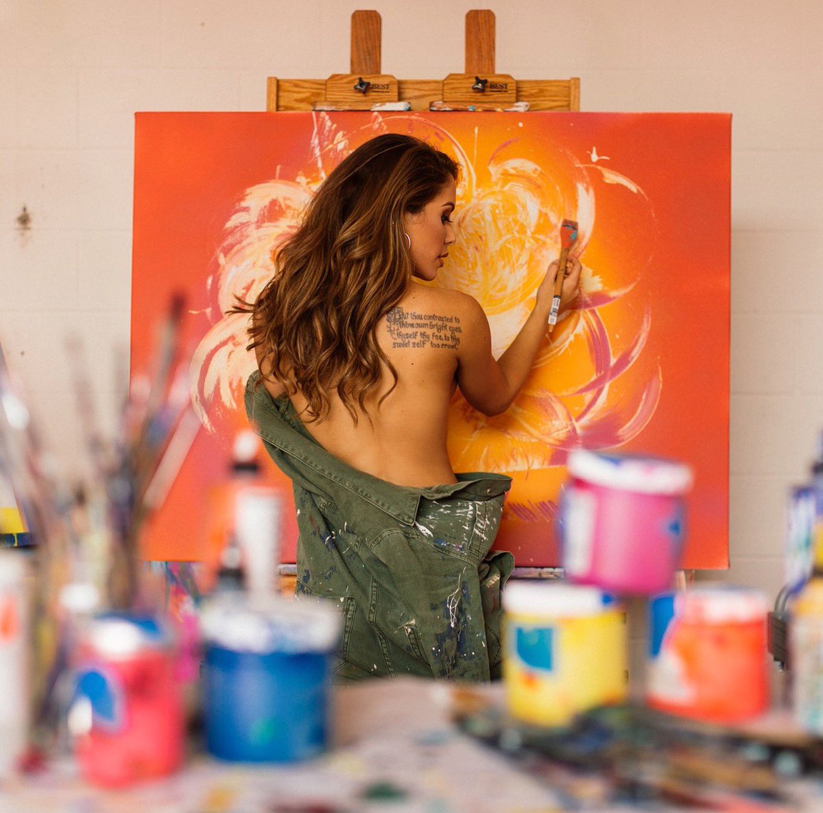 تويتر Brittney Palmer على تويتر I Was Not Made To Be Subtle Brittneypalmerart Josevaldezphoto Artiseverything Artist Artwork Brittneypalmerart Abstract Https T Co X73kox7pp4