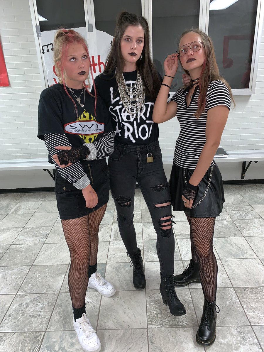 best costume award today!!