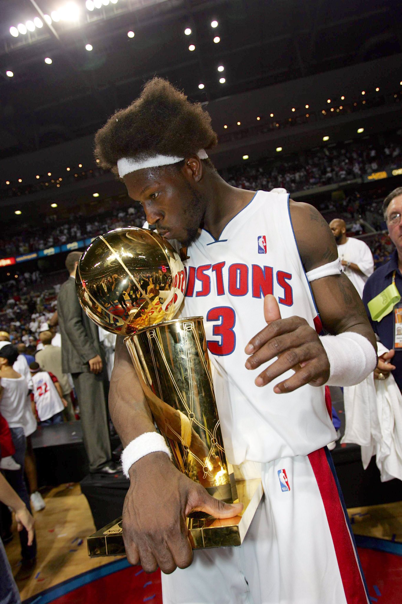 A champion & a 4X DPOY.

Happy Birthday to Ben Wallace, one of the greatest defenders of all time. 
