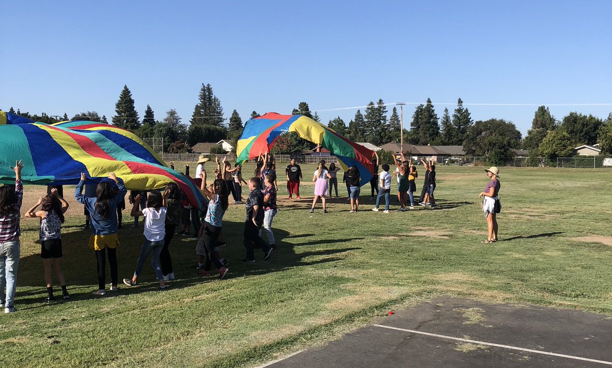 A Shine On to our awesome PE Team for their work to “capture our students hearts”! Our students LOVE PE and their teachers! #VisaliaUSD #crestwoodchallengers