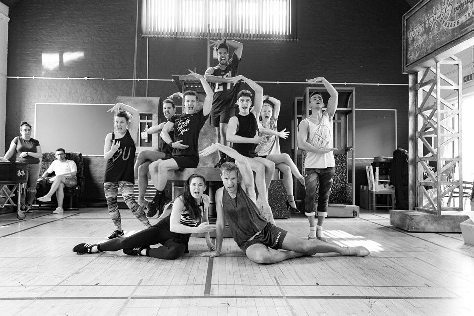 justinlee90's tweet photo. It’s PRISCILLA Press Night @PriscillaTourUK 💋 chookas everyone!  Biggest thanks and congratulations to @tjgdance on his creation! I’m very lucky! 👠 #breakaheel https://t.co/KhhcmkPhVM