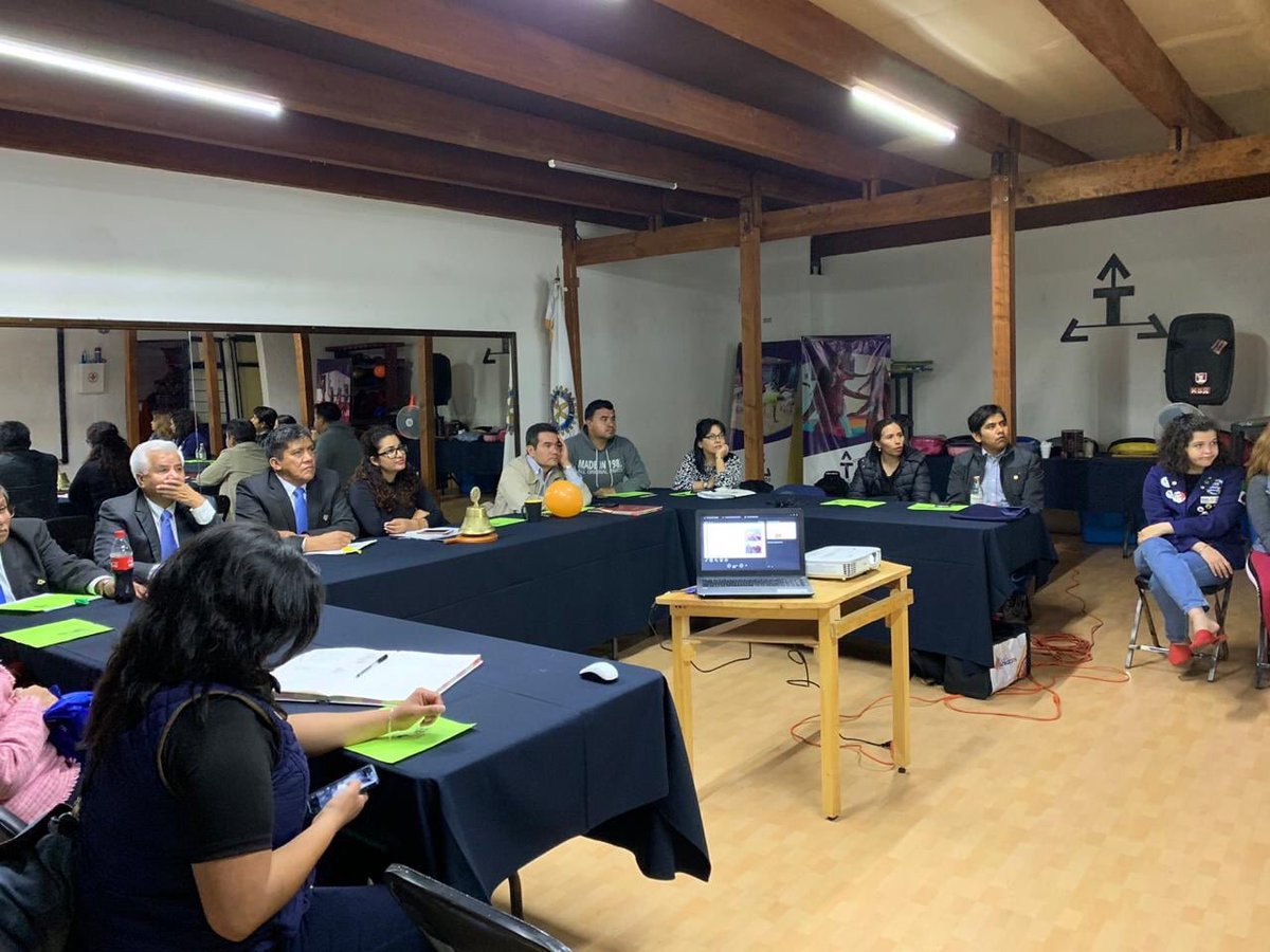 Claus_MP's tweet photo. Excelente sesión Rotaria con una plática sobre concientización ambiental y nuestra huella en el planeta.
Muchas gracias a mi club por la sorpresa del festejo!!! #Rotary #RotaryConectaAlMundo https://t.co/GUZzExitR1