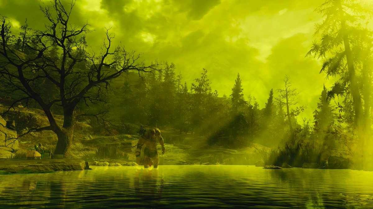 Pizzarazzi1's tweet photo. A Behemoth in a rad storm #fallout76 https://t.co/Dc4D1bcPXt