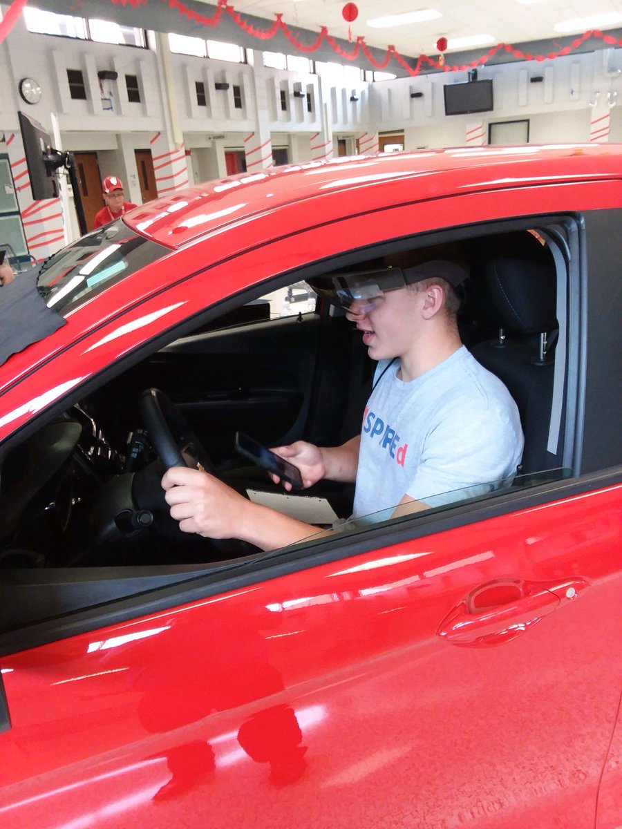PEERSFdn's tweet photo. Thank you to @StateFarm for helping us share our distracted driving prevention program with Carroll High School in Fort Wayne, Indiana. We had a great time spreading the message of safe driving habits with the students! #Drive2N2 @SF_JimSlaven https://t.co/UVaxCz2MID