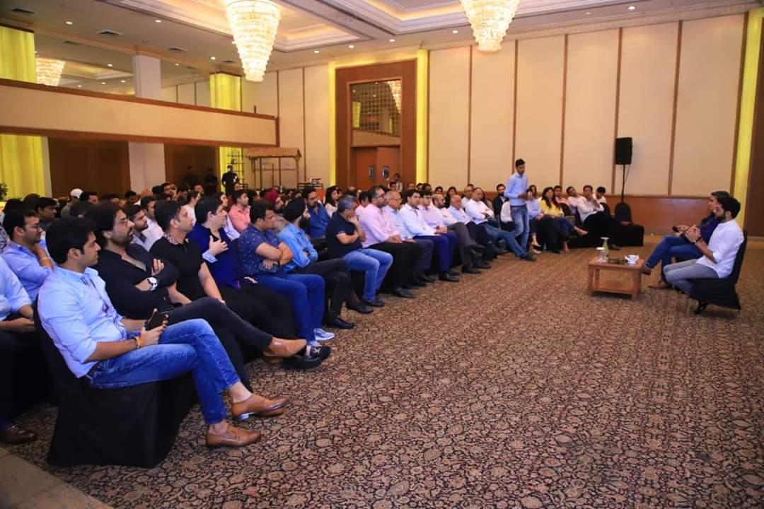 SheetalSheth_'s tweet photo. #FriendsofAadityaThackeray
chapter 2 today. An extremely interactive session, positive suggestions and enthusiastic exchange of ideas to impact the society... Many more to come !
@AUThackeray 
@SardesaiVarun 
@ShivSena 
@yuvatiyuvasena 
@IMyuvasena https://t.co/ZEF97GL1Of