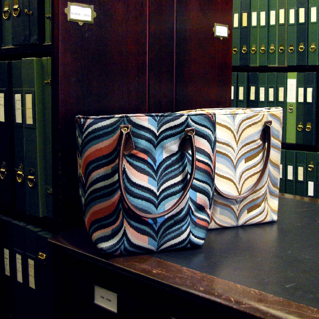 ASelwood_Design's tweet photo. The National Portrait Gallery x Gainsborough Mill
Early this year we spent a little time working with @nationalportraitgallery designing and a set of bags for their @gainsboroughweaving exhibition. Fancy a new tote bag?

#bagsbagsbags #totebag #fashion #gallery #style #weaving https://t.co/Fih0HFiWYW