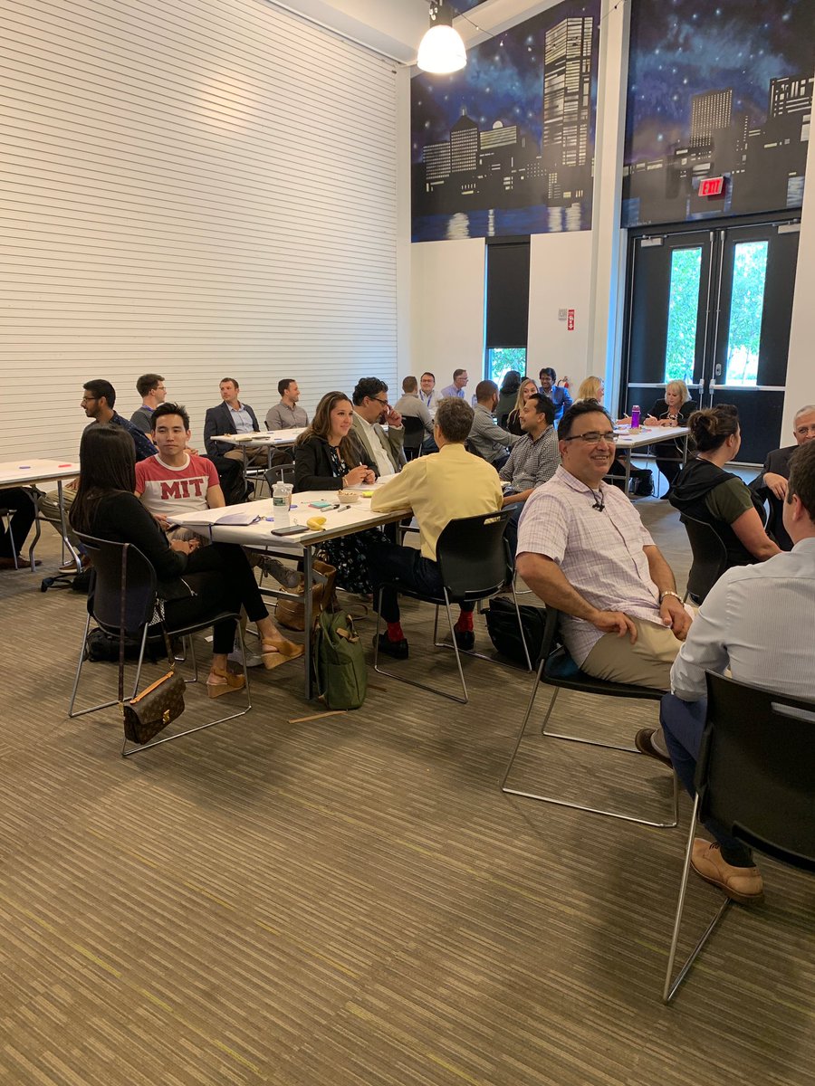 msalliemurray's tweet photo. Design Thinking Step 2: make awkward eye contact 😅👀 #BostonFinTechWeek2019 #JoinUsForGood #EasternLabs https://t.co/AOY3gxalp7