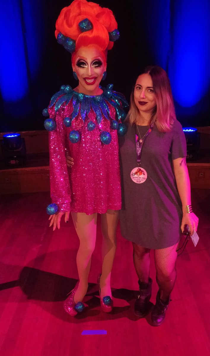 thekellydent's tweet photo. Aaaand she's a total fucking sweetheart. Can't wait to watch her be a complete bitch. Finally, a woman after my own heart. 🤡👑 #itsjesterjoketour2019 #nottodaysatan #BiancaDelRio #NeedHelpPacking https://t.co/NS13uY970E