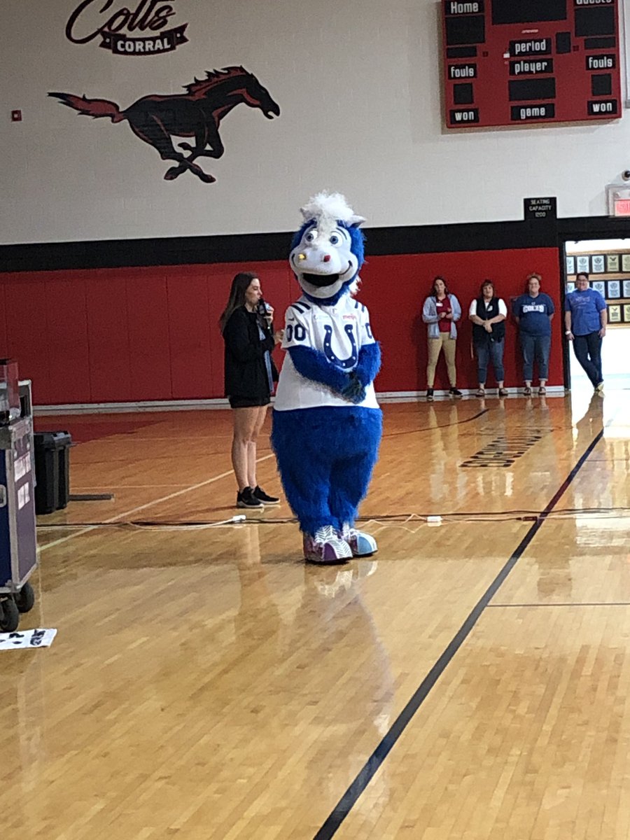 We are excited to have the Indianapolis Colt’s Mascot ”Blue” at EJHS today!!!