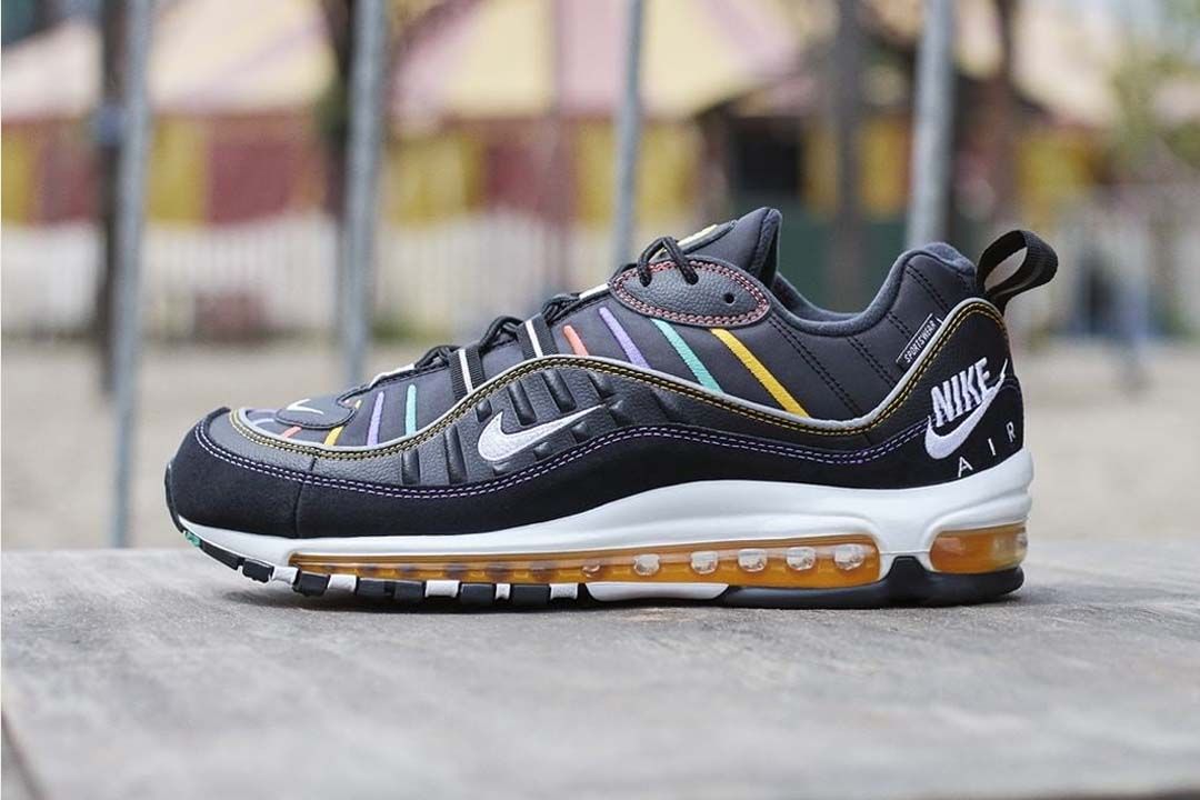 índice vaquero Escalofriante The Sole Supplier on Twitter: "The Nike Air Max 98 'Multicolor' is a  Creptember essential 🌈 https://t.co/yfMV6sBWHD https://t.co/iOAmoGG3nf" /  Twitter