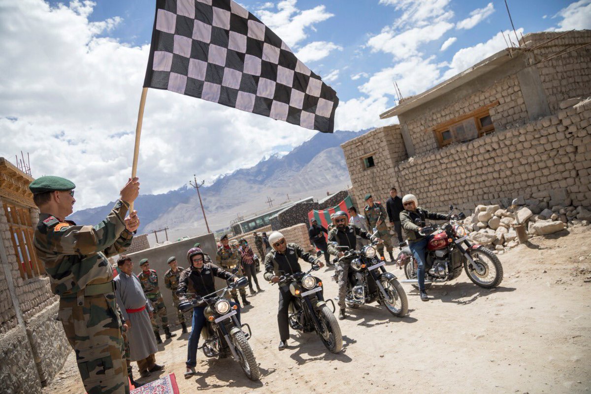 Jawa Motorcycles tweet media