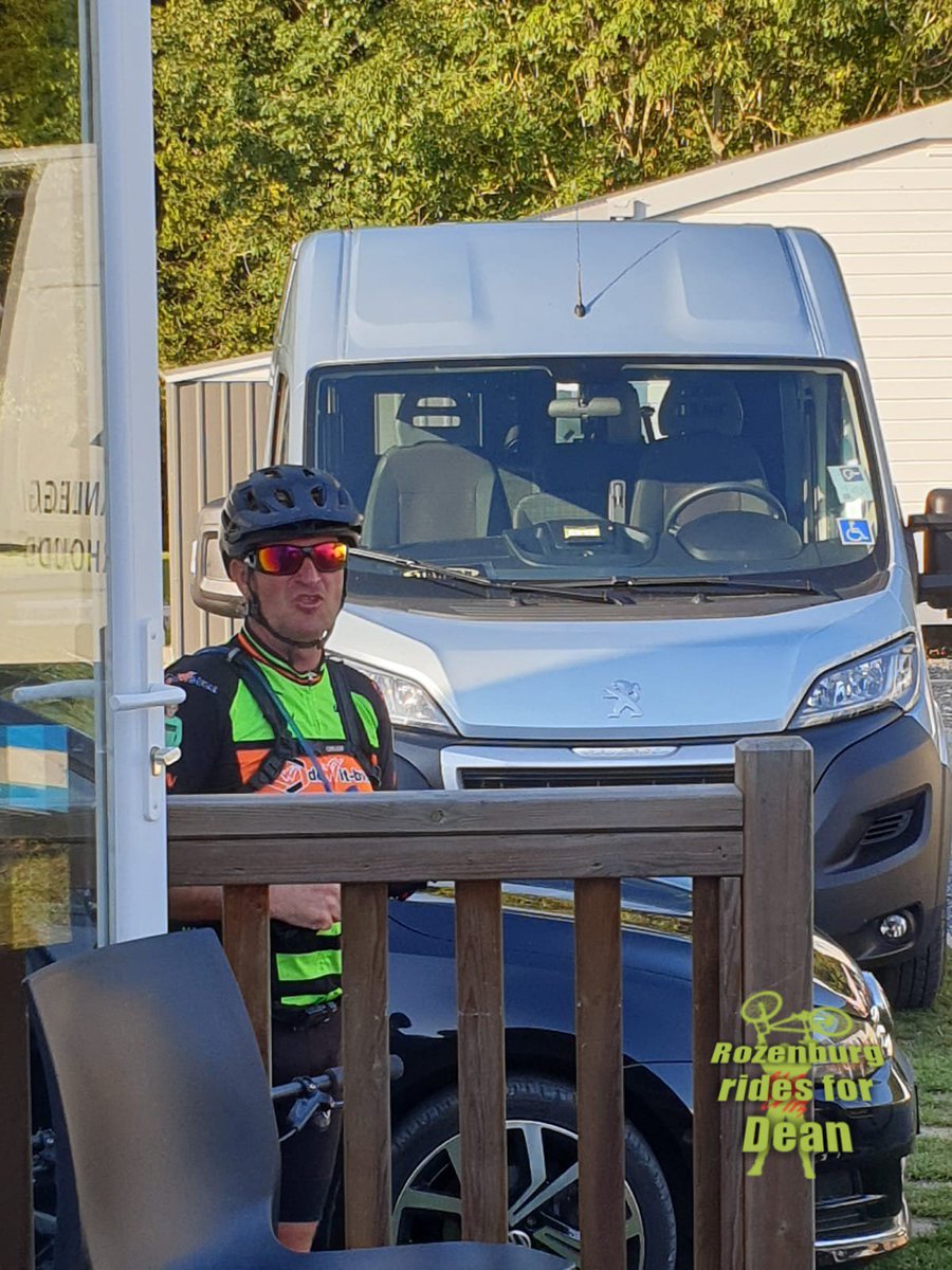 RidesForDean's tweet photo. De heren zijn weer gefinished! Er zijn vandaag geen foto's van de finish, maar wel heerlijke pannenkoeken voor de mannen 😍🚲
#Sponsor #checkpoint #teamwork
#France #Weathercloud #sunshine #manneninhetwild #MountainMen #mountainbike #ProudBoys #bikerlifestyle #TuesdayMotivation https://t.co/S8nj0r2MiI