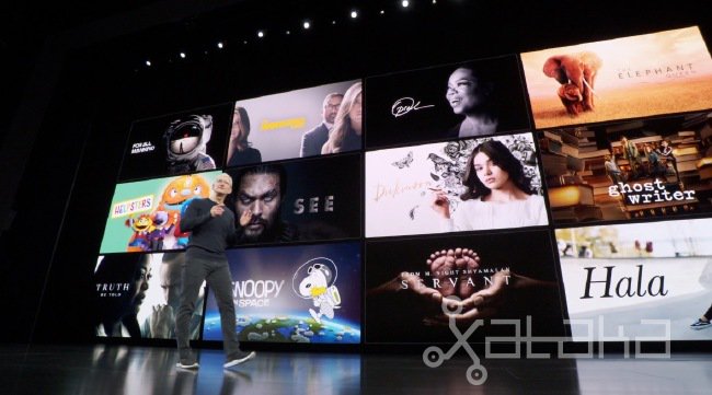 xataka's tweet photo. Apple TV+ se quedará por debajo en precio de Disney+, HBO y bastante menos que Netflix (Amazon integrado en Prime va en otra guerra) #AppleEvent Un aspecto en la comparativa: cantidad de originales/exclusivos (ahí Apple también sería el que menos a priori) https://t.co/jJYawHZjox https://t.co/9JZ3THjKH8