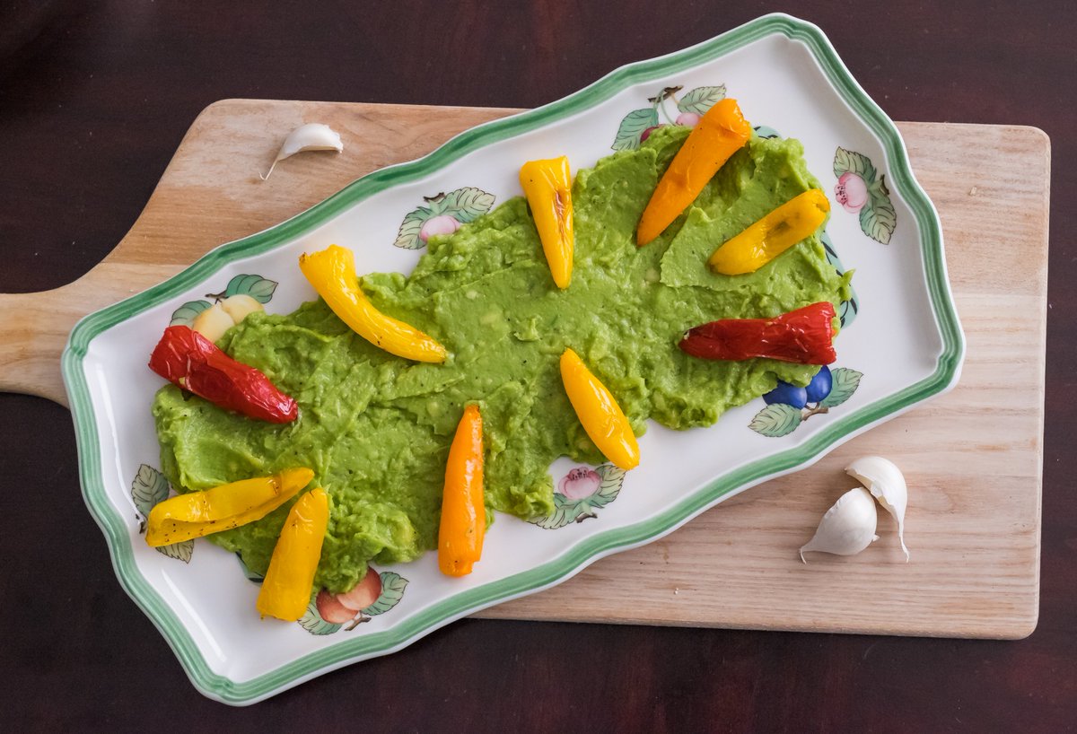 _Penelope's tweet photo. #ad Did you know @Walmart is committed to offering customers fresh, locally grown, organic produce that is affordable for everyone? Come check out the simple recipe we created, inspired by a James Beard awarded chef #RediscoveringAmerica #FreshFromWalmart https://t.co/KBsbTxKxOj https://t.co/Hk44qn804d