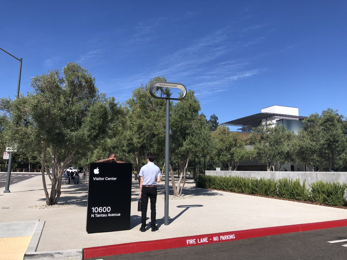 hikaru_hackjpn's tweet image. Hello, Cupertino. #appleevent2019