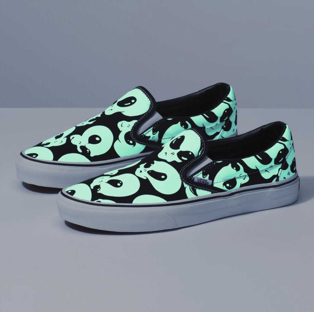 vans alien ghosts sk8 hi