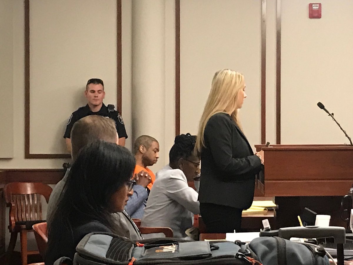 simonshaykhet's tweet photo. BREAKING: Judge rules Floyd Galloway Jr. WILL stand trial for the murder of Danielle Stislicki. Family in tears in court following ruling. Judge says 1st degree murder was committed & evidence suggests he was involved. โฆ@wxyzdetroitโฉ https://t.co/L4VbJNLYSP