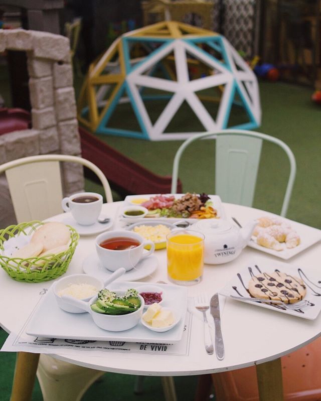 Amado brunch del <a href="/cafe/">CafeGirl ☕</a>.geronimo y ahora con arepas ✨ Siempre digo lo rica que es la comida de este café, pero es que para mi es demasiado importante ir a un lugar en que se preocupen de las materias primas, en <a href="/cafe/">CafeGirl ☕</a>.geronimo siguen cambiando la carta… ift.tt/2N810Do