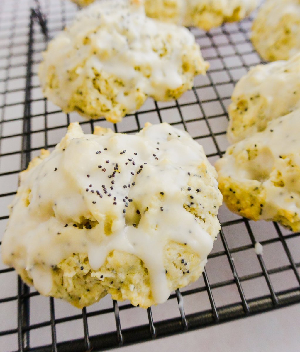 thedishnextdoor's tweet photo. In love with these precious lemon Poppy Seed biscuits! Full of zest and a great addition to start those bright morning!

https://t.co/TbPsVmhUmf

#recipeoftheday #easyrecipes #recipe #breakfastclub #berries #lemon #seeds  #biscuits #biscuit #sweet #breakfasttime #bread #homemade https://t.co/H9gw4NBcbB