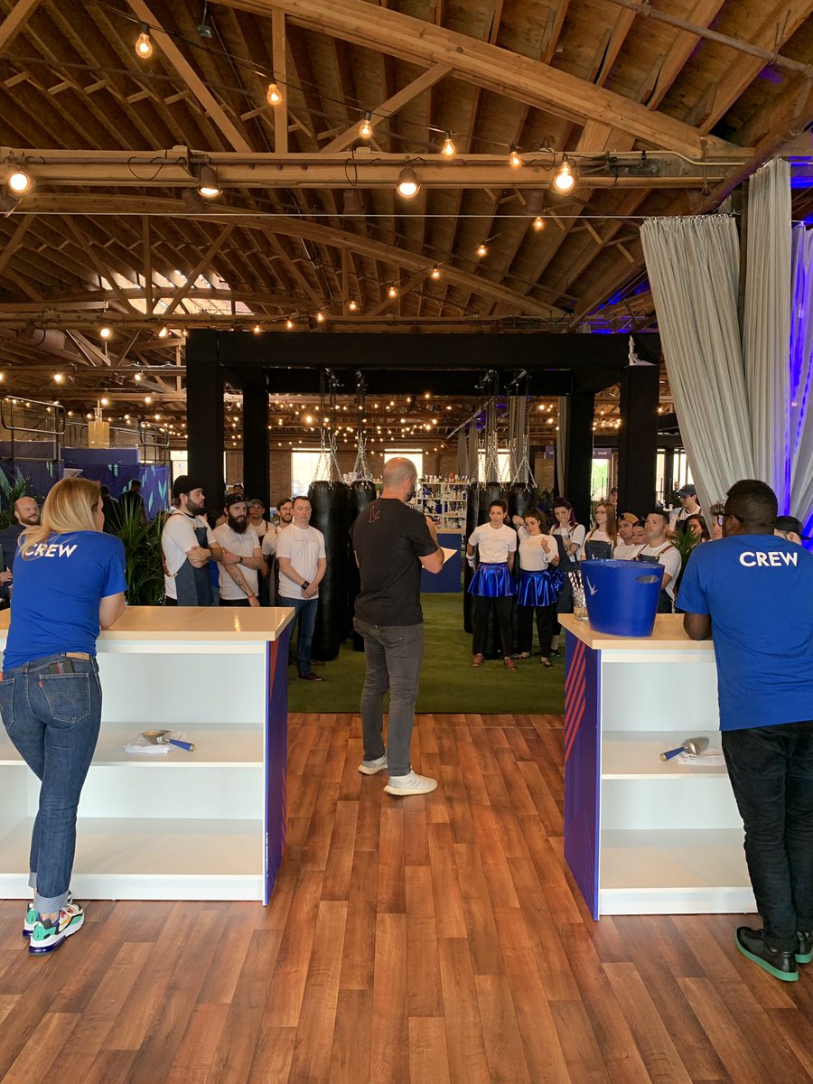weareteamagency's tweet photo. Dear Chicago, you were all victors in our eyes! Great Bar Race, success!  #livevictoriously @GreyGoose #thatteamlife https://t.co/Dc3CfrAs3d