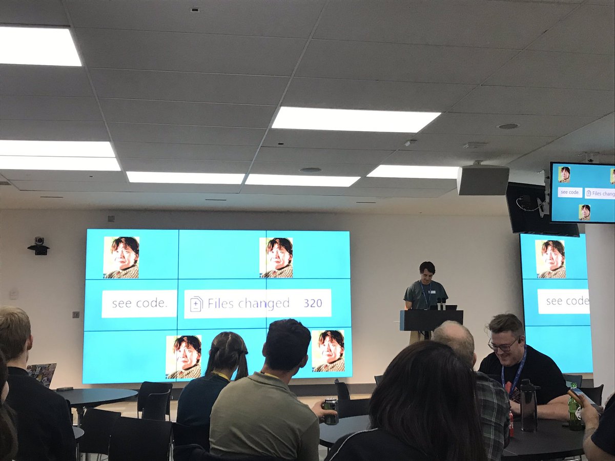 An actual giff masterclass by <a href="/altshort/">Jon</a> at <a href="/nottsjs/">NottsJS</a> ...loving lightening talks in general and only two in! 🙌