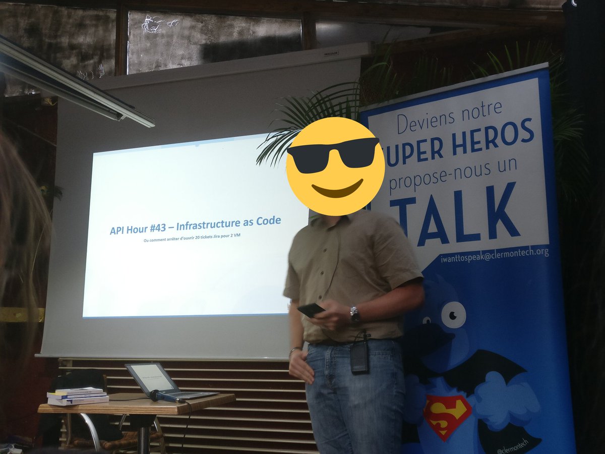 khrys63's tweet image. Ça ne serait pas le #StagiaireIncognito qui fait un talk à l&apos;#ApiHour de @clermontech @Artheriom ?