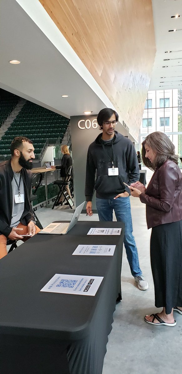 phoneshake's tweet photo. Official networking app for Global Tech Jam '19 #gtj #globaltechjam #pdx #oregon #psu #phoneshake https://t.co/G6dZuXUDsd