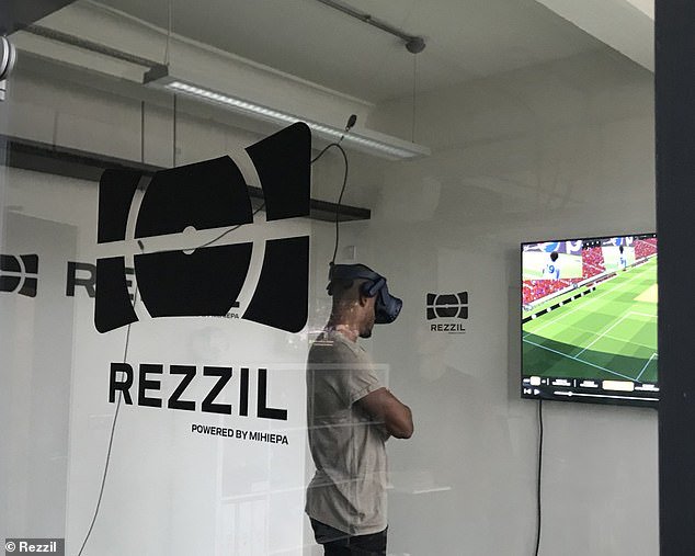 rezzil's tweet photo. Rezzil are looking forward to supporting our advisor @VincentKompany at his testimonial match tomorrow night! 

Vincent will take to the Etihad pitch in sky blue for the final time in what should be a fitting farewell, with all proceeds going to Manchester charity @tackle4mcr
👏 https://t.co/9BStz77cEf