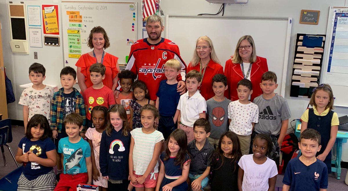 APSVirginia's tweet photo. Look who stopped by @APS_ATS today to visit @MrsFlyntATS and her class! @Capitals have been a long-term ATS partner 👏 https://t.co/0knsvZ5I1J