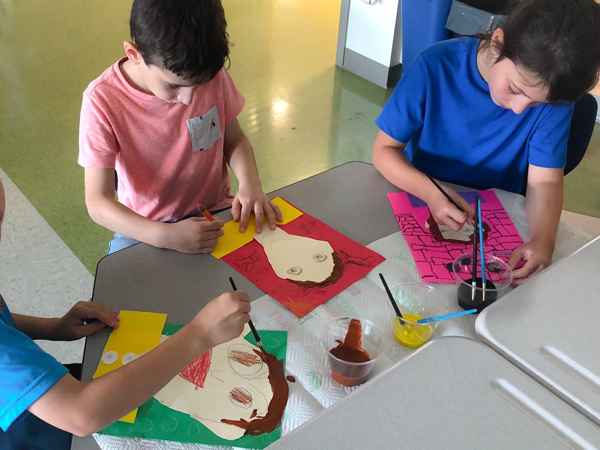 mollieperachio's tweet image. #directeddrawing for our #secondgrade #selfportrait #iteachtoo #secondgraderocks #weareallwonders