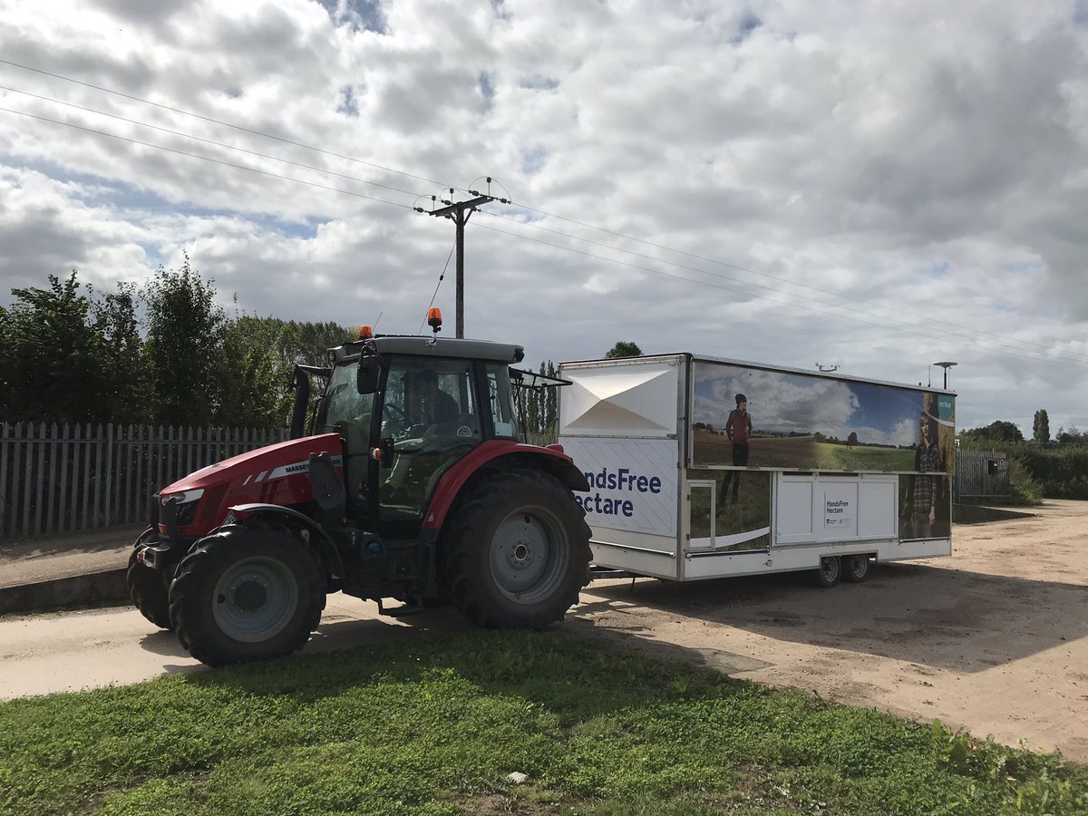 FreeHectare's tweet image. Busy day with the @FreeHectare mission control being moved to Hands Free Farm Yard @HarperAdamsUni &amp;amp; 2 visits at the Eng department. @AgRobotJon talking drones. @AgEngResearch talking lasers. However still found time to give the 🍔 🚛 a good clean 🧼 @PrecisionDec @FarmscanAGUK