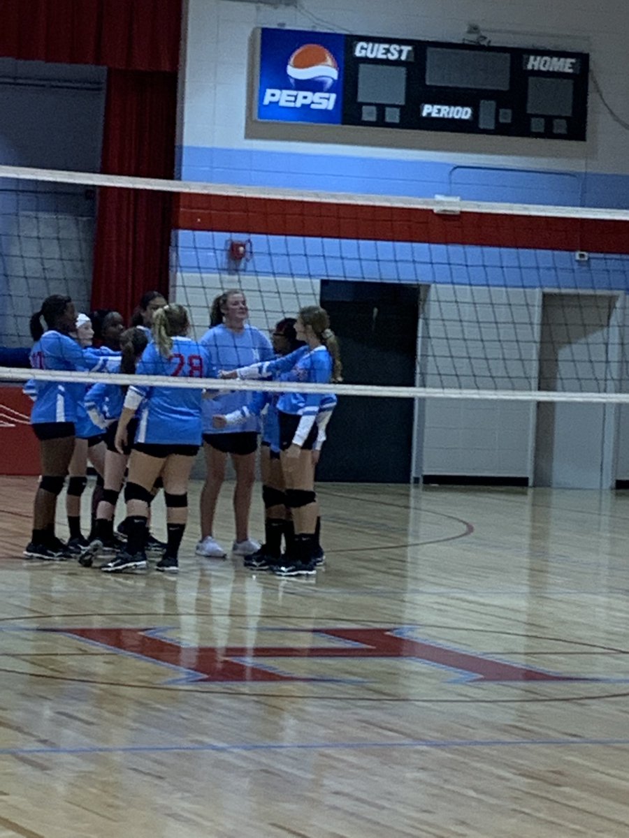 Herring6th's tweet photo. Lady Pats B team are strong!#hillcrestmspats https://t.co/4O66ZQCPZ4