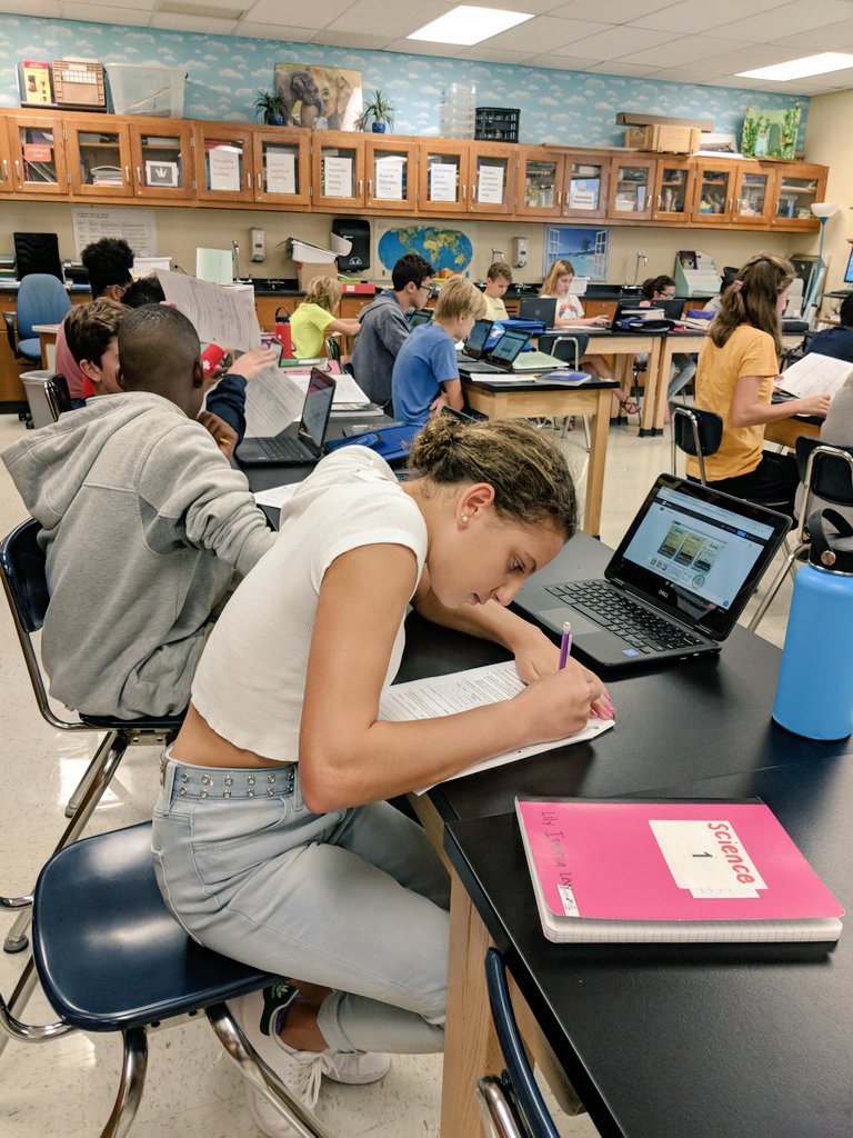 ExploreLearning's tweet image. RT @MrsSextonsClass: We used our Chromebooks for a germination simulation in science and we are learning about different types of variables in a controlled experiment.  @ExploreLearning #sciencesimulation  🌱