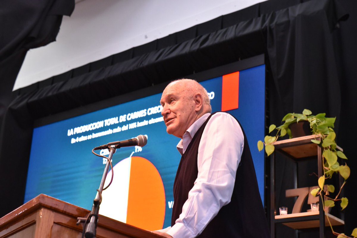 CONINAGRO's tweet photo. Un agradecimiento especial a @CotagroAR por su compromiso con el sector cooperativo y la organización de la conferencia en su 75 aniversario https://t.co/zOzrr0SMCd