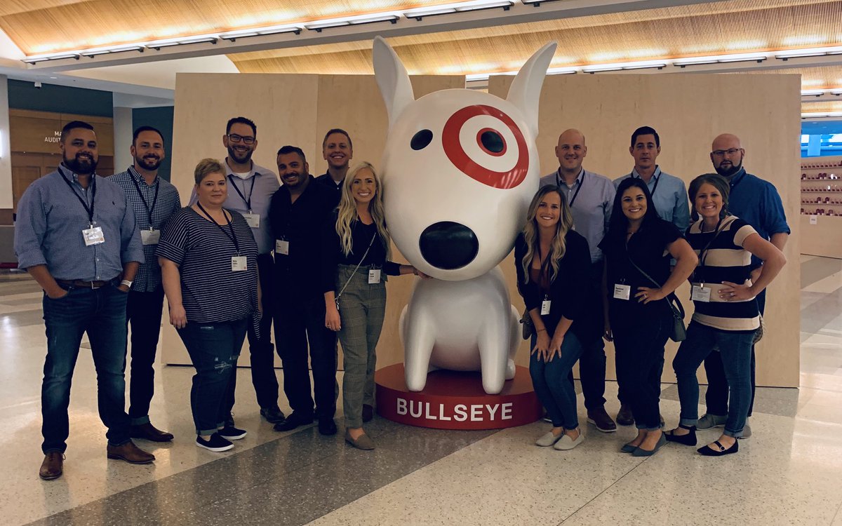 ArynDavlin's tweet photo. So excited to be with this incredible group of leaders! Ready to take on Q4! #WAABD #D174 https://t.co/iLAwKSwYcm
