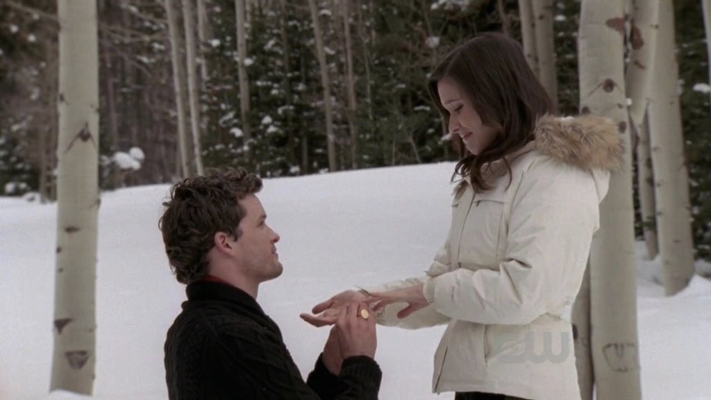 theCWcrew's tweet photo. Who’s your favorite #OTH couple?!

♡ Nathan &amp; Haley #Naley
♡ Lucas &amp; Peyton #Leyton
♡ Quinn &amp; Clay #Clinn
♡ Brooke &amp; Julian #Brulian 
 
#OneTreeHill #theCWcrew @OTHdiary https://t.co/bwkoDMpErV
