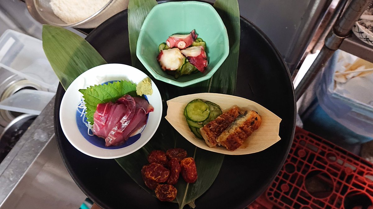 Dami たまには料理を コチの薄造り タコと胡瓜の酢の物 ウザク ハチビキ刺身 あじ姿造り イカ刺身 寿司盛り合わせ 鯛のお吸い物 飾り胡瓜 こんなのを日々作ってます 笑 ぜひお店に来て下さーい 気になる方はお声かけください 笑 Dami たまには料理を コチの薄造り タコと胡瓜の酢の物 ウザク ハチビキ刺身 あじ姿造り イカ刺身 寿司盛り合わせ 鯛のお吸い物 飾り胡瓜 こんなのを日々作ってます 笑 ぜひお店に来て下さーい 気になる方はお声かけください 笑