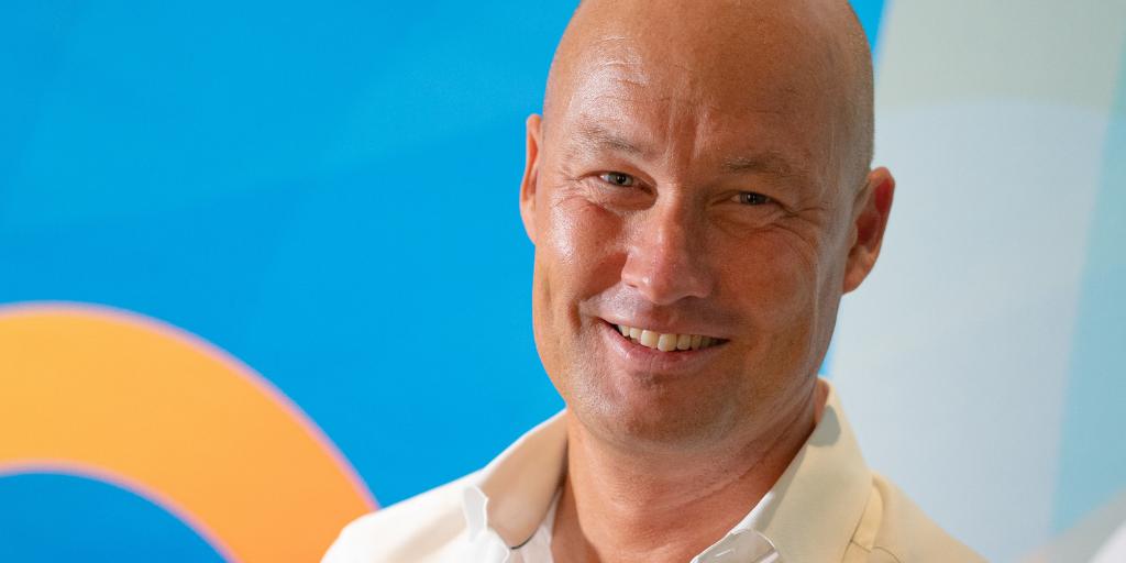 loeyawards's tweet photo. Joris Beckers (Picnic) wint de LOEY Award 2019. Thalita van Ogtrop (The Next Closet) wint de LOEY Talent Award.
https://t.co/qYRFTI398U
#loey19 #loeyawards #10jaarloey https://t.co/AZ1mmpSNE9