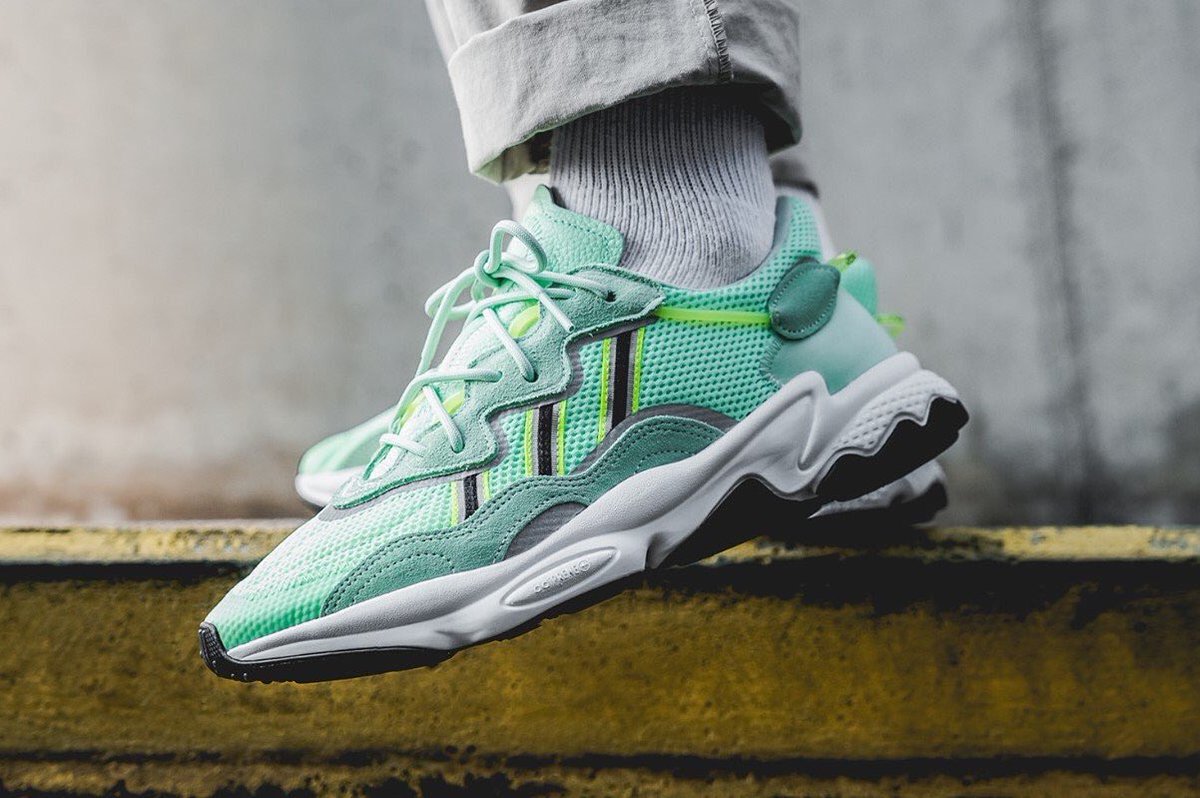 adidas ozweego hero