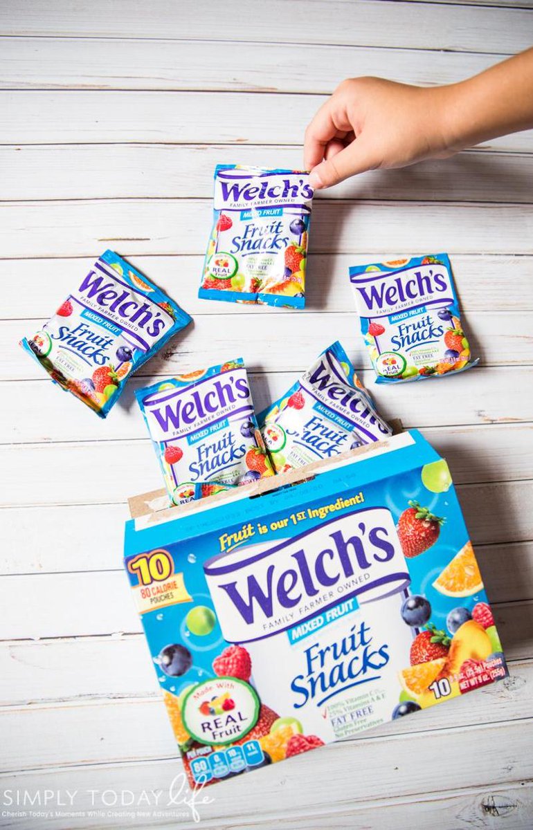 09jojo09's tweet photo. #AD Fruit is the first ingredient in @WelchsFruitSnck and that's why they're America's Favorite Fruit Snacks! Visit https://t.co/UpkbRNKr8Z to find @WelchsFruitSnck at a store near you! #WelchsFruitSnacks Image via: @SimplyTodayLife https://t.co/FHNBXM7wP1