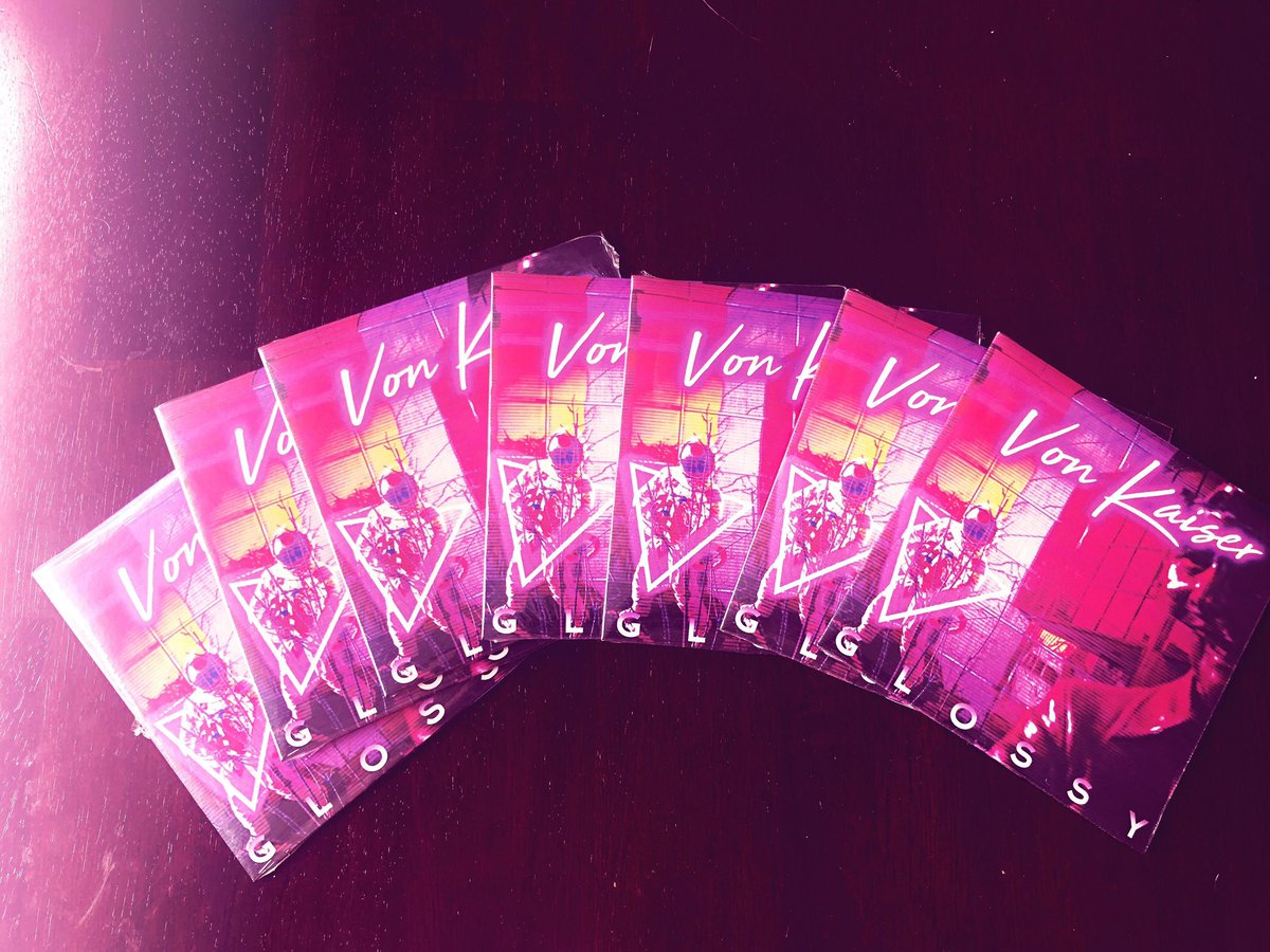 VonKaiserMusic's tweet photo. > > > V O N K A I S E R < < <
NOW THROUGH THURSDAY ONLY
Buy a VIP ticket for Fridayโs Show for $13, and Get the โGlossyโ EP for FREE๐ฑโผ๏ธ๐ฑ
#VonKaiser #Glossy #Synthwave #ThePyramidSchemeGR #Tix #LiveMusic #Concert #SynthwaveShow #VIP https://t.co/HFcsXjo5o4