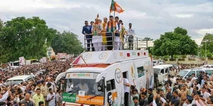 Swapnil80433756's tweet photo. Plz follow vehicle Rules
@Dev_Fadnavis https://t.co/G9THcTjxHO