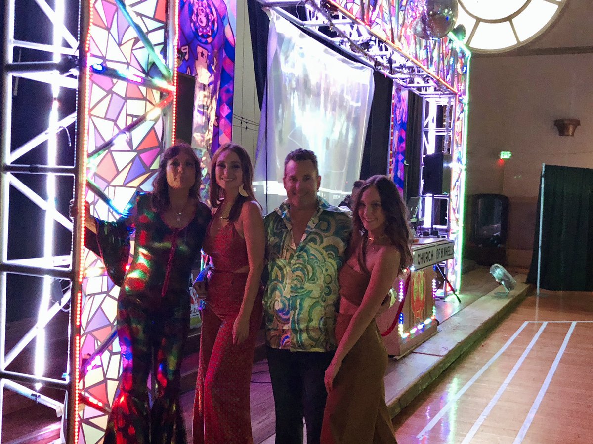 I watched the Woodstock documentary last night and let me tell you if I could time travel your girl would be in the mud front row! ✌🏼