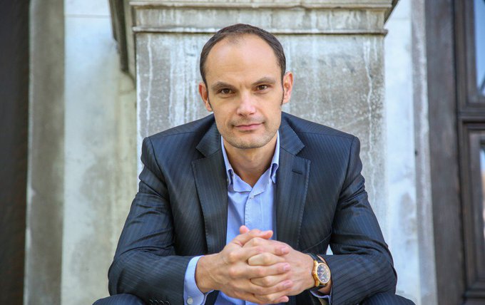 View image on Twitter